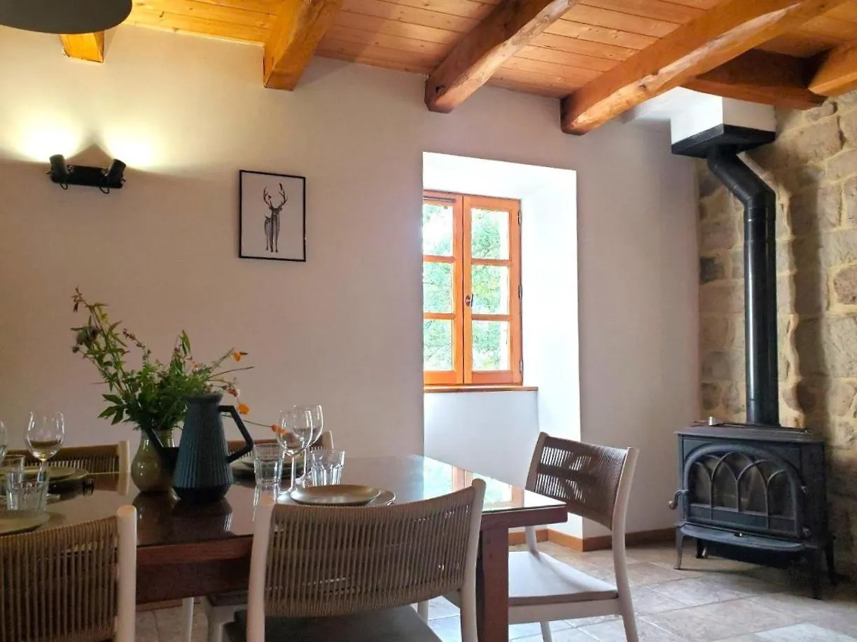 Charmante Maison En Pierres Sud Ardeche Saint-André-Lachamp 0*,  França